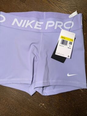 Nike Pro Women's Light Purple Spanks Shorts size small NWT